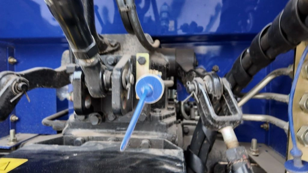 Устройство механизмов гидравлической системы трактора