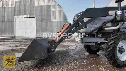 Фронтальный погрузчик для ременного минитрактора