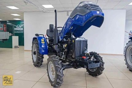 Трактор Lovol TE 244 HT с отвалом Феникс