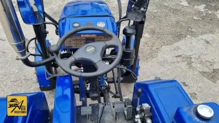 Минитрактор Русич Т-21 с фронтальным погрузчиком