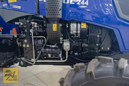 Трактор Lovol TE 244 HT с отвалом Феникс