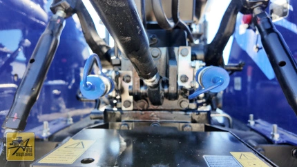 Трактор Lovol TE 244 HT с отвалом Феникс