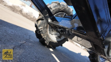 Трактор Lovol TE 244 HT с отвалом Феникс