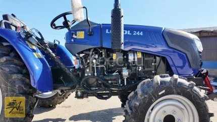 Трактор Lovol TE 244 HT с отвалом Феникс