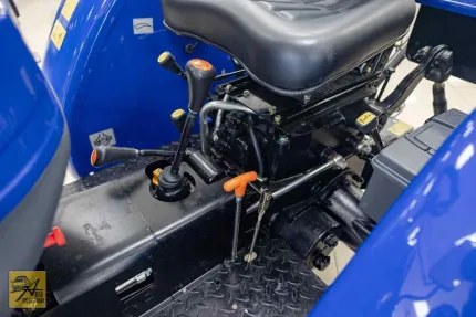 Трактор Lovol TE 244 HT с отвалом Феникс