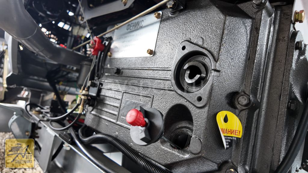 Куда заливать моторное масло 1.jpg