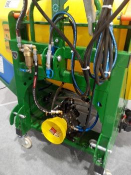 Опрыскиватель навесной X-TREME 1000 (BADILLI) Опрыскиватель навесной X-TREME 1000 (BADILLI)