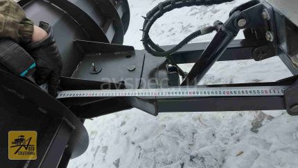 Отвал для уборки снега на ременные трактора усиленный Отвал для уборки снега на ременные трактора усиленный