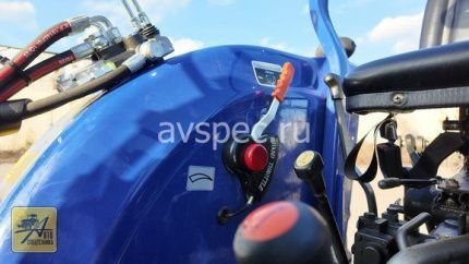 Трактор Lovol TE 354 HT с фронтальным погрузчиком TZR