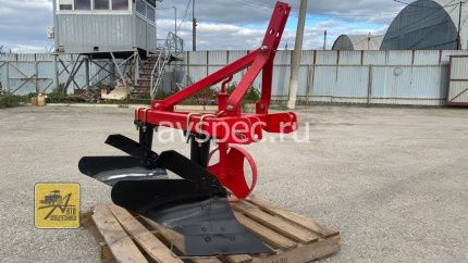 Плуг корпусный 1l-230 Плуг корпусный 1l-230