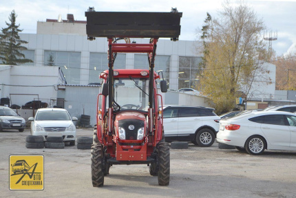 Трактор Dongfeng DF-504 с погрузчиком FEL-500