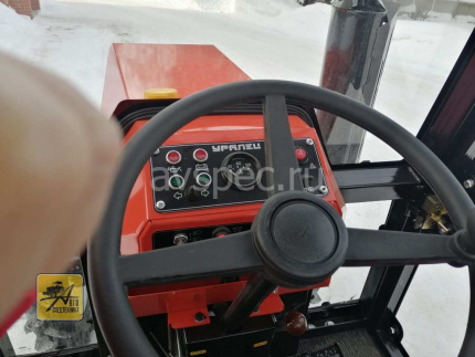 Минитрактор Уралец 254 с кабиной КПП с боку