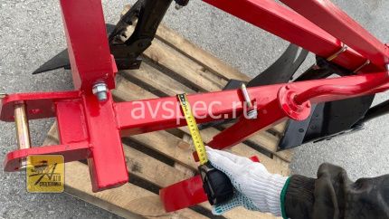 Плуг корпусный 1l-330 Плуг корпусный 1l-330