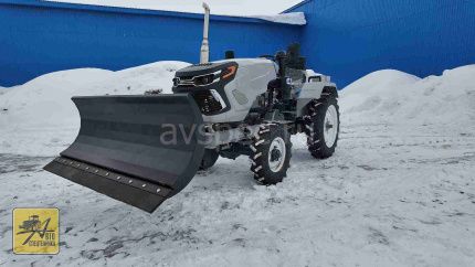 Отвал для уборки снега на ременные трактора усиленный Отвал для уборки снега на ременные трактора усиленный