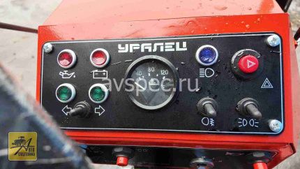 Минитрактор Уралец-224 (4×4) Минитрактор Уралец-224 (4×4)