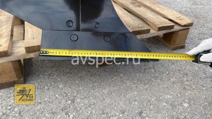Плуг корпусный 1l-330 Плуг корпусный 1l-330