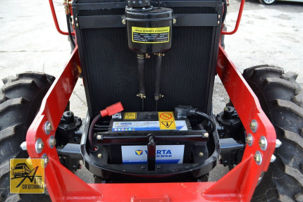 Трактор Dongfeng DF-504 с погрузчиком FEL-500