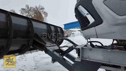 Отвал для уборки снега на ременные трактора усиленный Отвал для уборки снега на ременные трактора усиленный