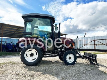 Трактор TZR Т-244 XL с кабиной и отвалом