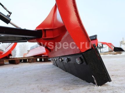 Отвал Снеговик на DF 304 G2 ОК1750