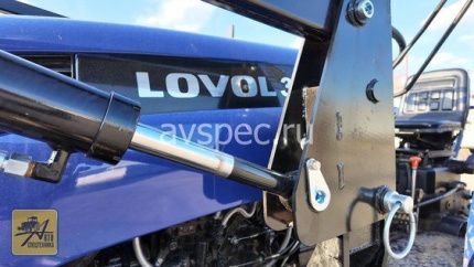 Трактор Lovol TE 354 HT с фронтальным погрузчиком TZR