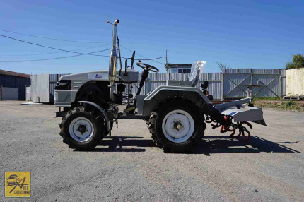 Минитрактор Феникс Р-2 Минитрактор Феникс Р-2