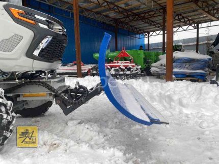 Отвал для уборки снега на ременные трактора