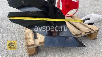 Плуг корпусный 1l-330 Плуг корпусный 1l-330