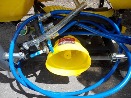 Опрыскиватель навесной CLASS 800 (BADILLI)