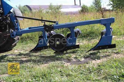 Плуг 3-х корпусной 3x35