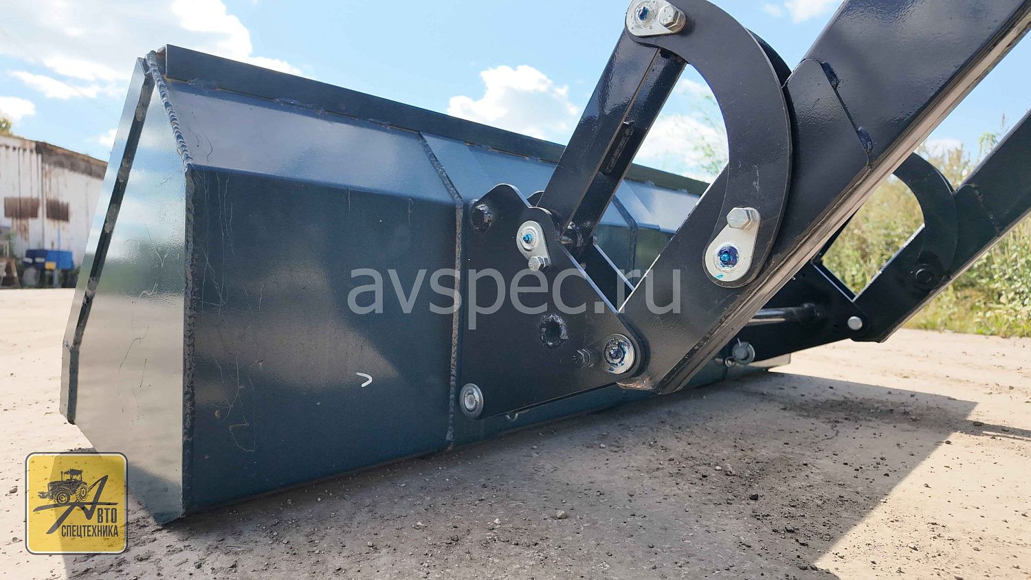 В наличии трактор 24 л.с.!