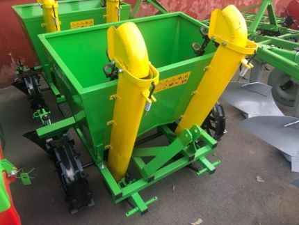 Картофелесажалка двухрядная Kerland СТ-2 Картофелесажалка двухрядная Kerland СТ-2