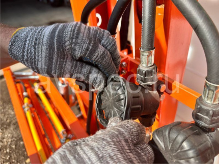 Опрыскиватель полевой навесной ELYTEH800 (MOSH)