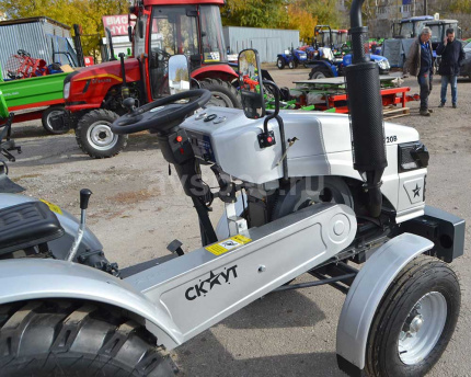 Обзор модели Трактор СКАУТ Т-220B  Трактор Трактор СКАУТ Т-220B