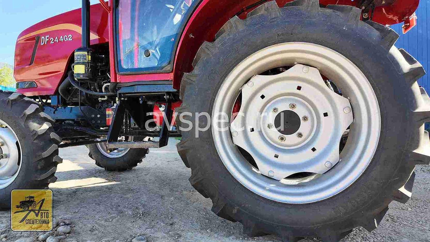 Горячее предложение на трактор Dongfeng DF-244 с кабиной
