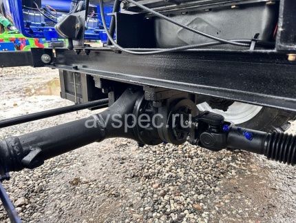 Минитрактор Русич Т-30 ВОМ 4x4 с фронтальным погрузчиком Минитрактор Русич Т-30 ВОМ 4x4 с фронтальным погрузчиком