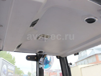 Трактор Русич Т-244 с кабиной