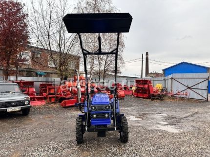 Минитрактор Русич Т-30 ВОМ 4x4 с фронтальным погрузчиком Минитрактор Русич Т-30 ВОМ 4x4 с фронтальным погрузчиком